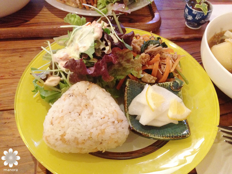 南町カフェご飯とサラダなど